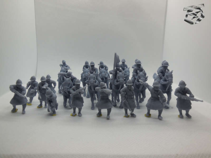 WWII-French-mounted-riders-and-unmounted--Figurines-3D-miniatures-Eskice-Miniature-historical-WW-II-2